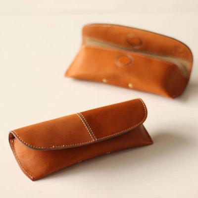 VOLVO ミニチュアコレクションカー・キーホルダー・メガネケース含むセット VOLVO ミニチュアコレクションカー・キーホルダー・メガネケース含む